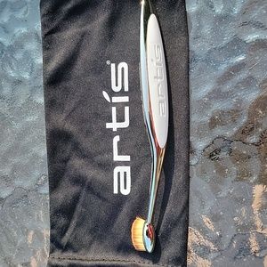 Artis Elite oval 3 makeup brush